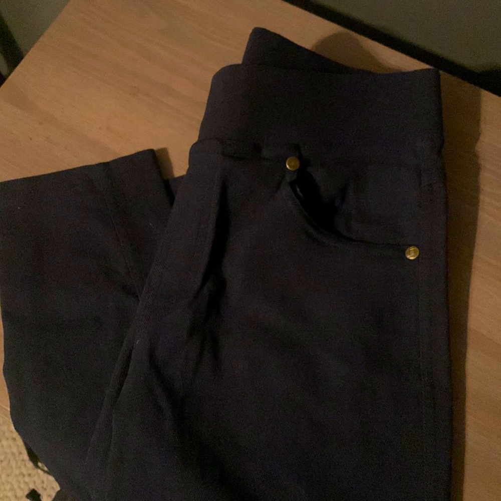 Kathy Jeggins, size M, satin lined pockets. Dark Navy